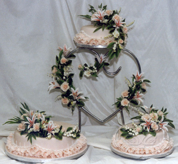 Свадебный торт «Цветочная феерия»